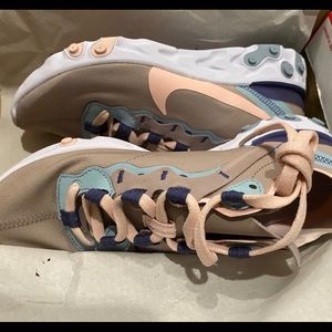 Nike Shoes - Nike react element 55 pink 6.5 Nike Shoes - Nike react element 55 pink 6.5
